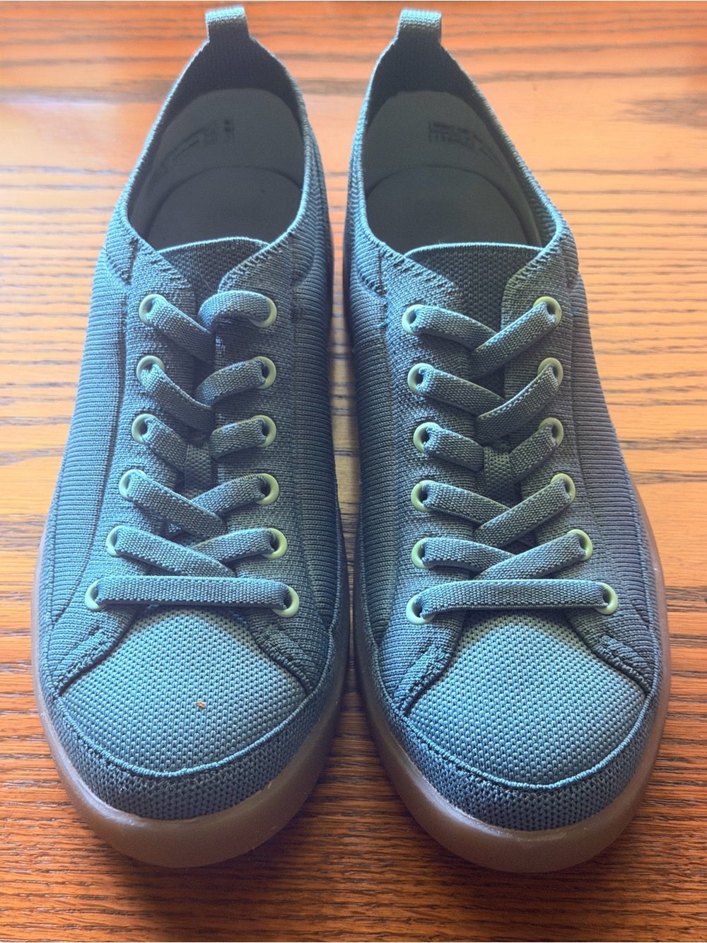 Vionic Casual Canvas Slip-On Sneakers Sz 9